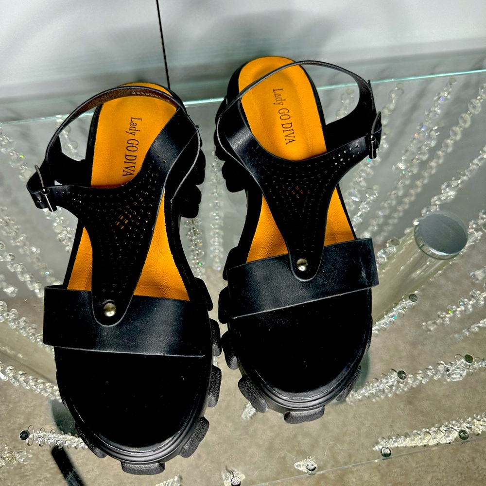 Lady Godiva light weight sandals
